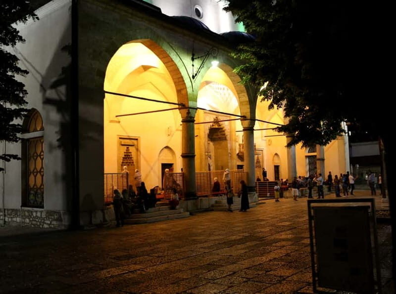 Sarajevo: Nighttime City Highlights Walking Tour - Sarajevo: Nighttime City Highlights Walking Tour