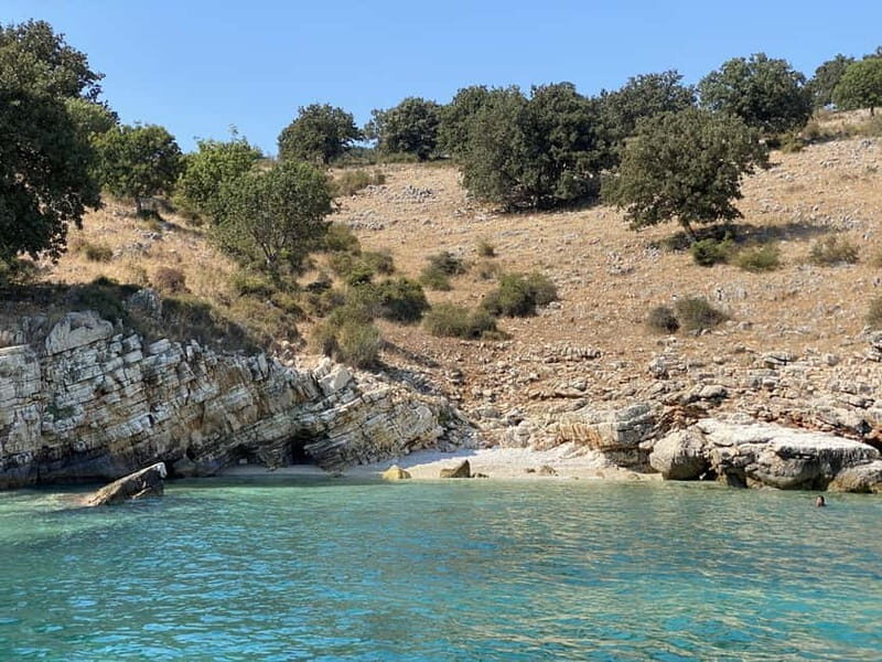 Saranda: Boat Trip to 6 Stops + Free Drink & Free Umbrellas - What Reviewers Say