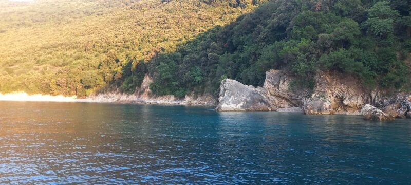 Sarandë: Exclusive Relaxing Sunset Tour with Wine & Fruits - Final Thoughts: Who Will Love This Experience?