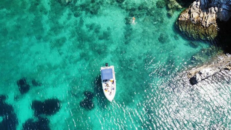 Sarandë: Speedboat to Ksamil, Shipwreck, Monastery, Arameras - Key Points