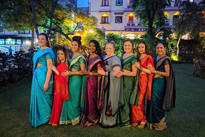 Saree Draping - Timeless elegance of traditional Indian Saree - Key Points