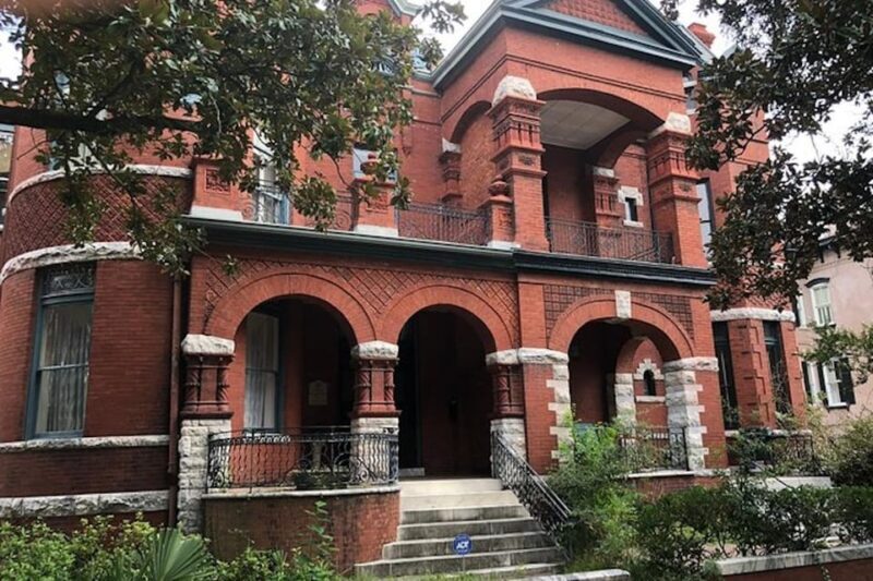 Savannah Bonaventure Walking Tour with Transportation - Who Should Consider This Tour?