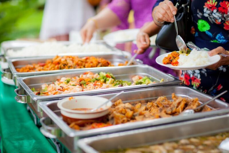 Savannah: Buffet Dinner Cruise with Live Entertainment - An In-Depth Look at the Savannah Buffet Dinner Cruise