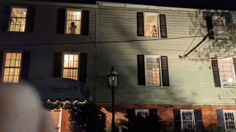 Savannah: Haunts and Horror - The Hell Cat Ghost Tour - An In-Depth Look at Savannah’s Haunted Dark Side