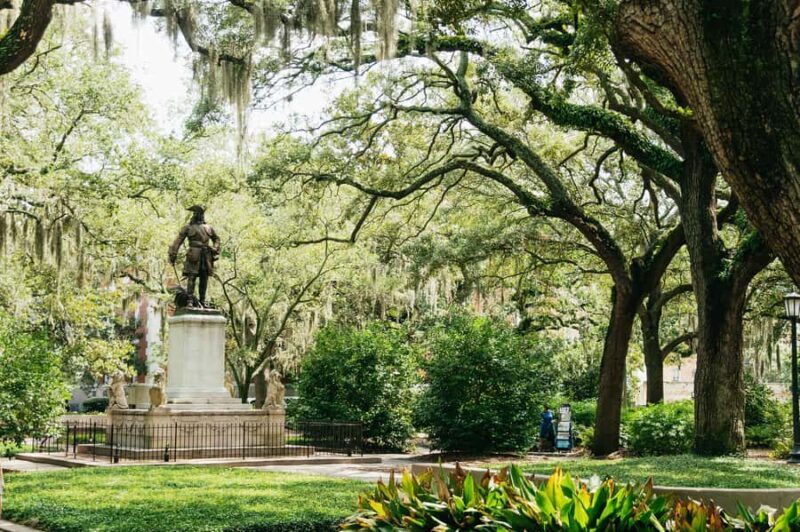 Savannah: Old Savannah Tours Historic Overview - Authenticity and Atmosphere