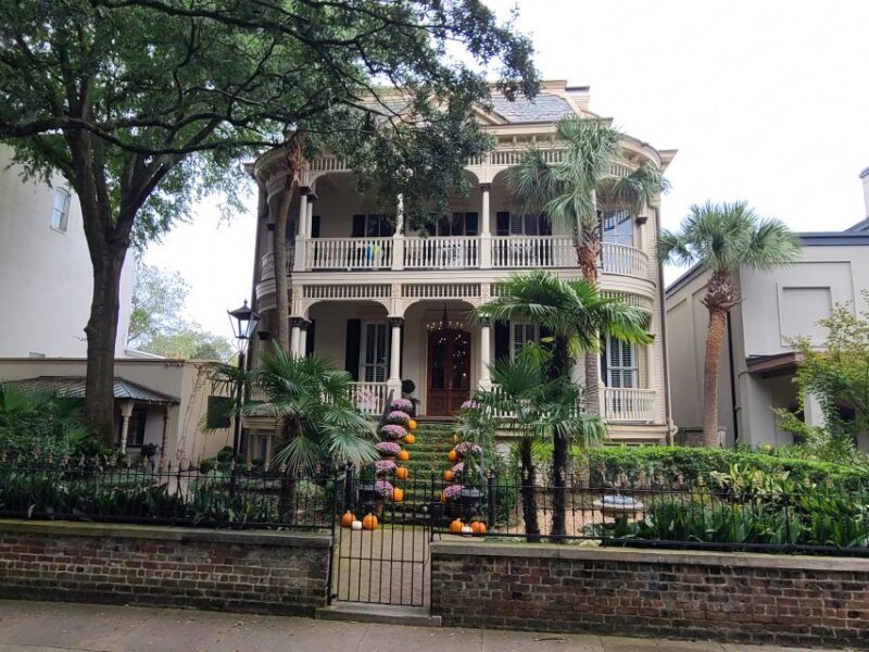Savannah: Old Town Hop-On Hop-Off Trolley Tour - An In-Depth Look at the Savannah Trolley Tour