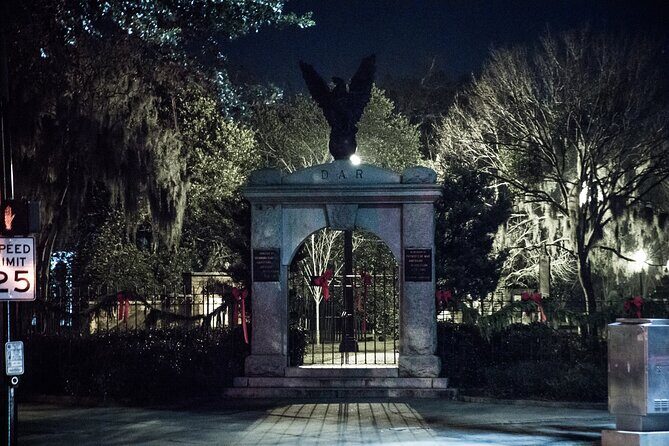 Savannah Terrors Spirits & Spirits Haunted Pub Crawl - Stop 1: 17Hundred90 Inn and Restaurant