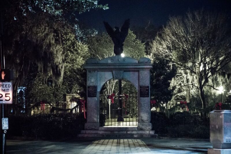 Savannah Terrors: Spirits & Spirits Haunted Pub Crawl - A Detailed Look at the Haunted Pub Crawl Experience