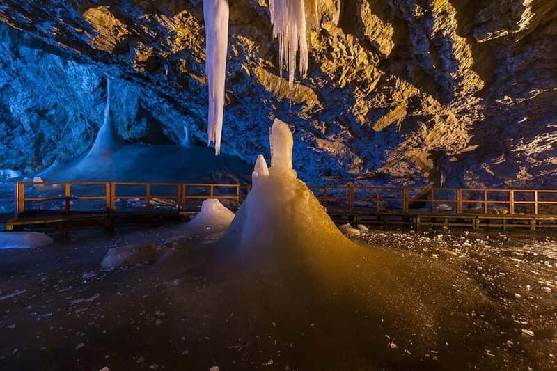 Scarisoara-World greatest Ice cave: one day tour from Oradea - Visiting the Surroundings: Villages and Caves
