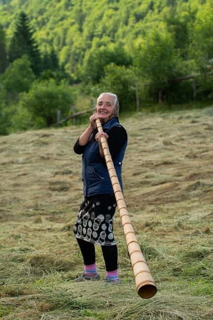 Scarisoara-World greatest Ice cave: one day tour from Oradea - Practical Aspects of the Tour