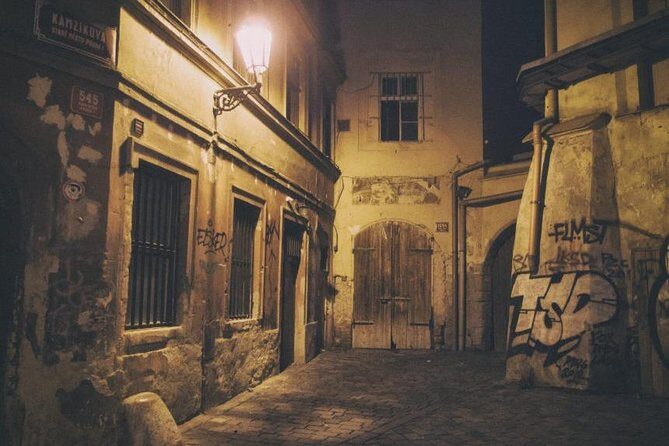 Scary Prague Walking Tour - Exploring the Scary Prague Walking Tour: A Spooky Stroll Through Old Town
