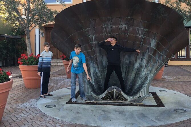 Scavenger Hunt in Fort Myers by Crazy Dash - Exploring Fort Myers with Crazy Dash