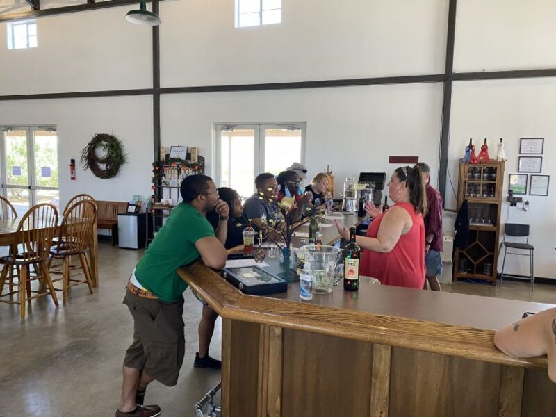 Scenic Desert Wine, Distillery Tastings/Brewery/RT66 & Lunch - FAQ