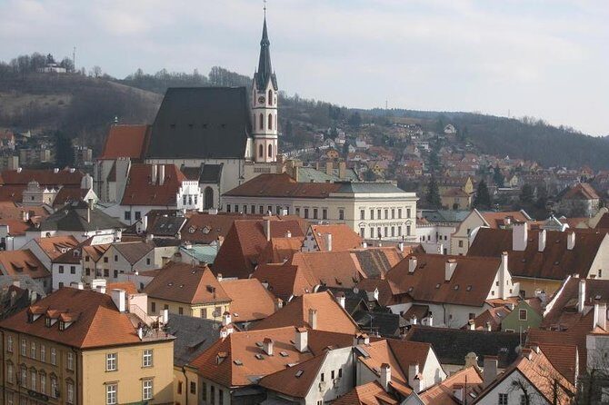 Scenic Private Transfer from Passau to Prague in a Sanitized Car - What the Reviews Say