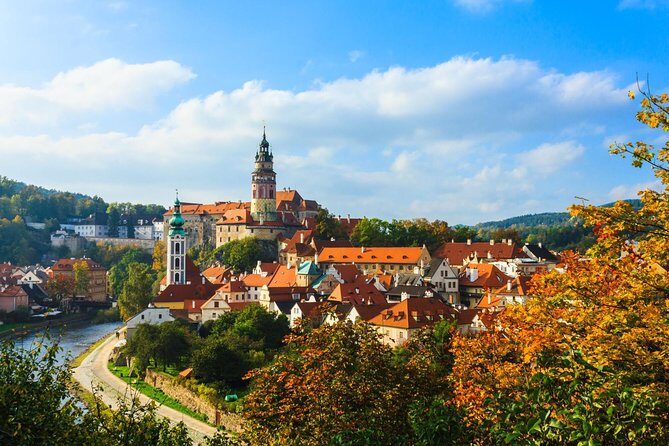 Scenic transfer from Prague to Passau with 4 hours sightseeing in Cesky Krumlov - A Closer Look at the Itinerary