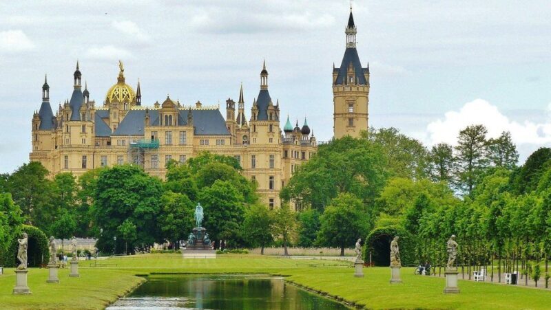 Schwerin: Private Guided Walking Tour - Practical Details and Value