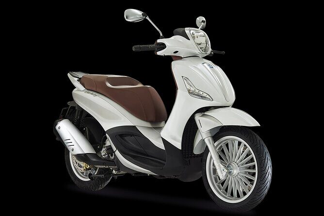 Scooter Rental 300cc - Why Opt for a Scooter in Sorrento?