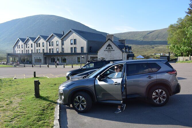 Scottish Highlands, Castles, Glencoe Day Trip from Edinburgh - The Transportation and Group Dynamics