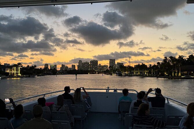 Sea Rocket Sunset and Holiday Lights Cruise in Fort Lauderdale - An Insider’s Look at the Fort Lauderdale Holiday Boat Cruise