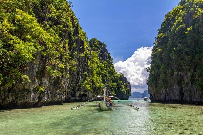 Seacret Luxury Catamaran Yacht Group Island Hopping Tour - Key Points