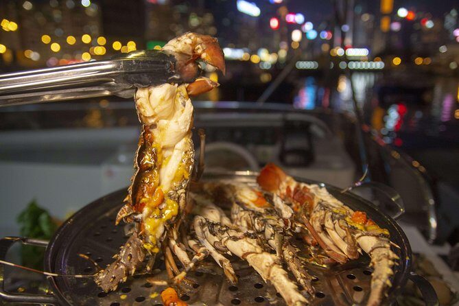 Seafood Steam Hotpot Dinner Package - Luxury Yacht - Key Points