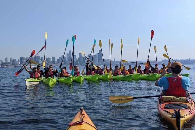 Seattle: Elliott Bay Sea Kayak Tour - A Closer Look at the Elliott Bay Sea Kayak Tour