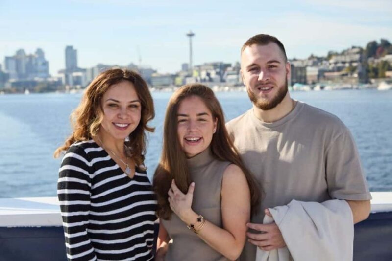 Seattle: Mimosa Brunch Cruise - A Scenic Waterway Escape with a Tasty Twist