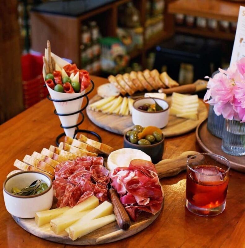 Seattle: Wine, Bread, Cheese and Chocolate Experience - What to Expect from the Tour