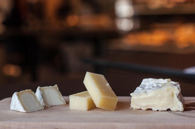 Secret Food Tours Lyon w/ Private Tour Option - Exploring the Itinerary in Detail