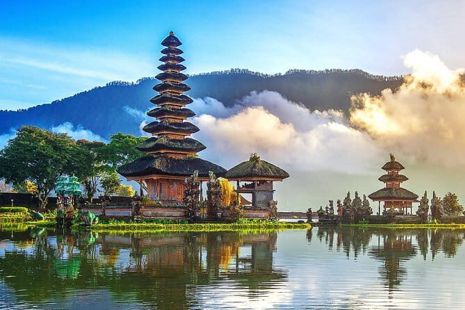 Secret Garden Bali & Pura Ulun Danu Small Group Tour  Full Day - Key Points