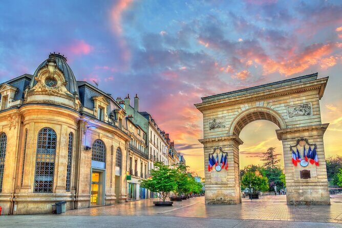 Secrets of Dijon: Explore the City with Clues and Stories - Exploring Dijon Through Play and Puzzles