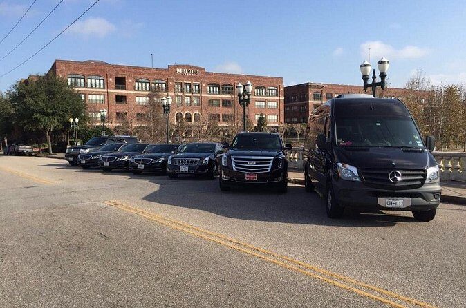 Sedan Airport Transfer IAH to Galveston - Key Points