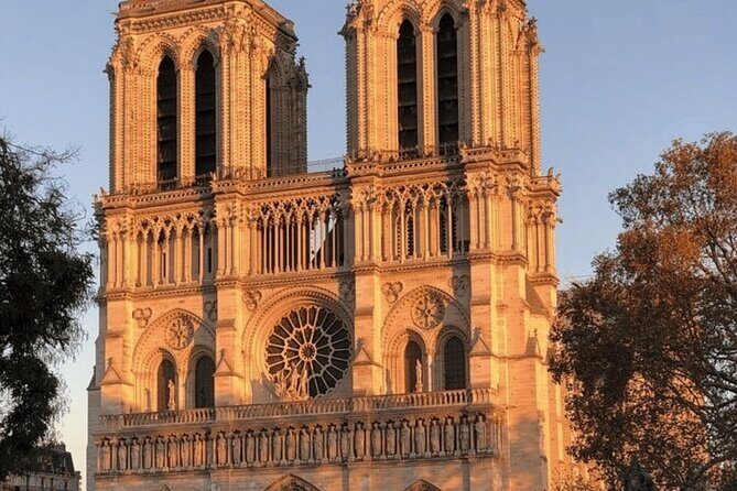 See 15 plus Paris Sights Tour and Fun Perfume Experience - FAQ