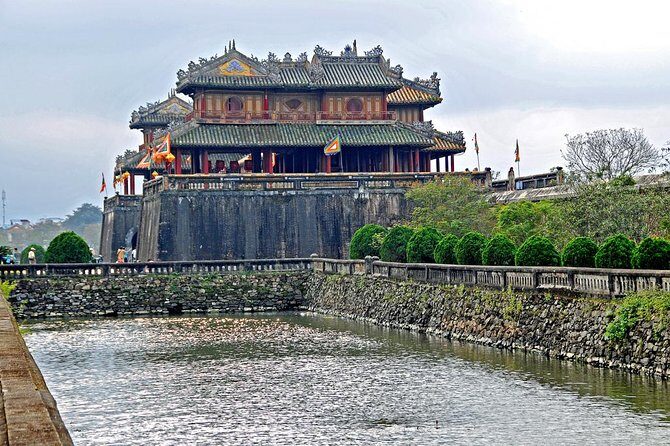 See Hues Top Attractions by Car with a Private (ES) Driver Only. - Key Points