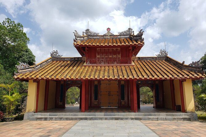 See Hues Top Attractions by Car with a Private (ES) Driver Only. - The Itinerary in Detail