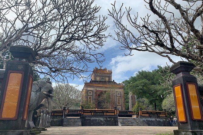See Hues Top Attractions by Car with a Private (ES) Driver Only. - Thien Mu Pagoda