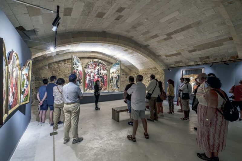 Segovia Cathedral Guided Tour - Architecture and Artistic Highlights