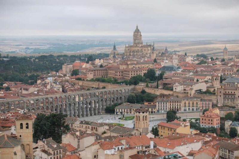 Segovia: Hot-air balloon ride with cava toast - Key Points