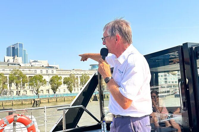 Seine River 1-Hour Sightseeing Cruise from the Eiffel Tower - Is It Worth the Price? Analyzing the Value