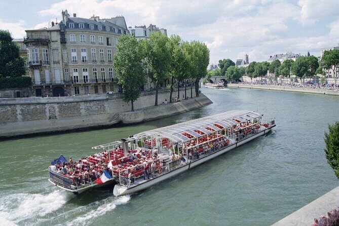 Seine River Cruise with Commentary 1 Hour - The Experience: What to Expect on the Seine