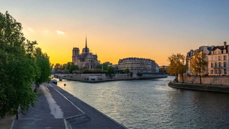 Seine River Cruise with Free Notre Dame Digital AudioGuide - The Notre Dame Digital Audio Guide: What Travelers Can Expect