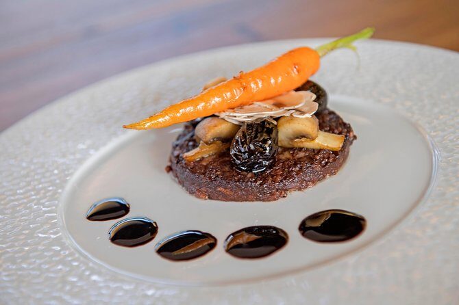 Seine River Sightseeing Cruise and Lunch at Le Bistro Parisien - Who Is This Tour Best For?