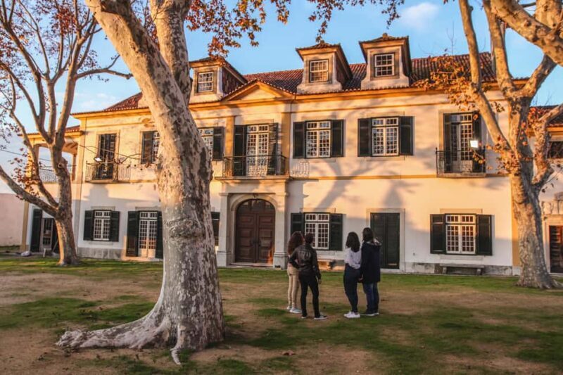 Seixal: Guided Walking Tour with Pastel de Nata - Exploring the Details of the Tour