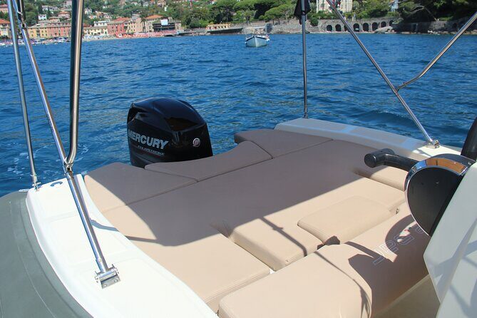 Self-Drive (No Licence) Boat Rental in Portofino Gulf - FAQ