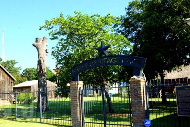 Self-Guided Arlington Scavenger Hunt: What Dreams Are Made Of - Who Should Consider This?