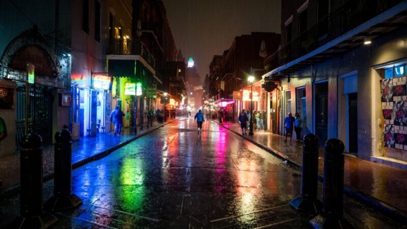 Self Guided Audio Ghost Tour in New Orleans in 6 Languages - Practical Tips for Making the Most of the Tour