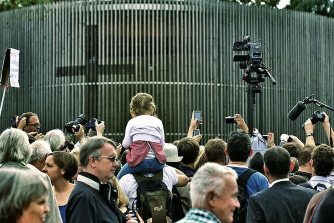 Self-Guided Audio Tour-The Fall of the wall: A light for humanity - A Detailed Look at the Tour