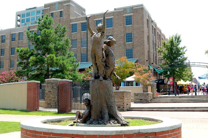 Self Guided Audio Walking Tour in Little Rock Downtown - Key Points