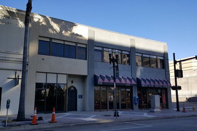 Self-Guided Bar Hunt: Jammin' Jacksonville - Exploring Jacksonville Through a Different Lens