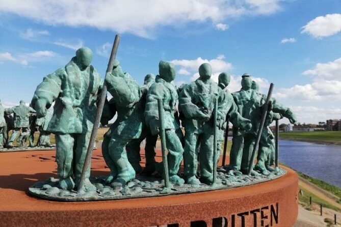 Self-guided city trail - JOLA's Schnipseljagd Katwijk Tour - The Value of the Experience